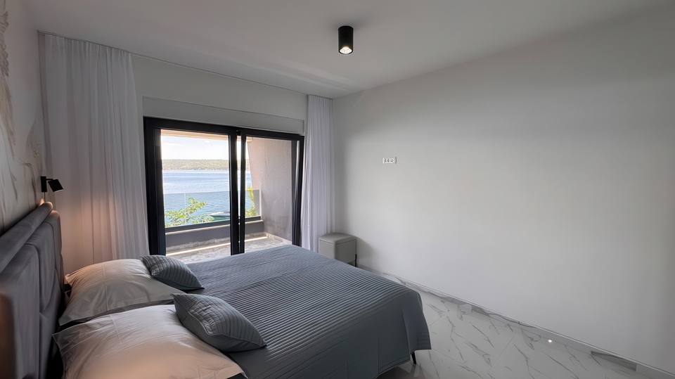 Exklusive Villa in erster Meereslinie in der Umgebung von Zadar&excl;