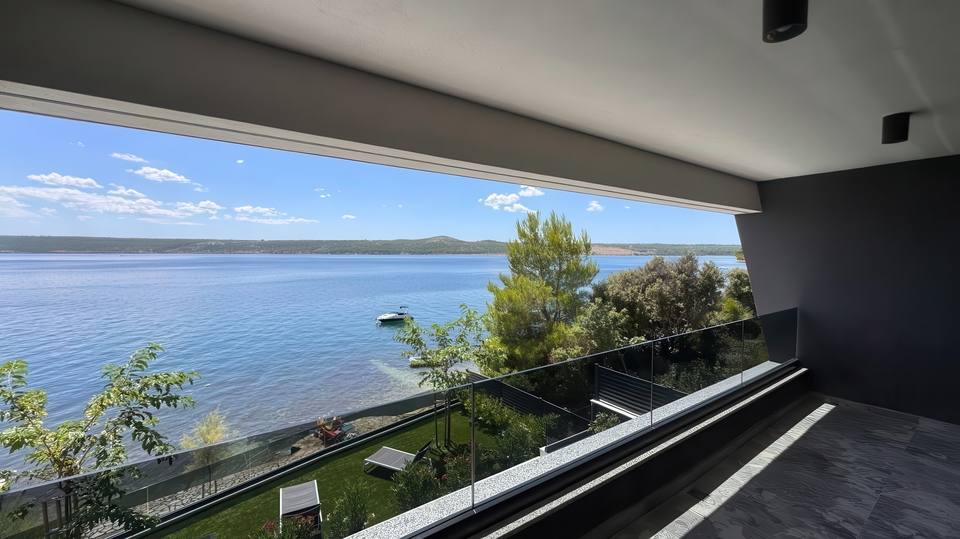 Exklusive Villa in erster Meereslinie in der Umgebung von Zadar&excl;