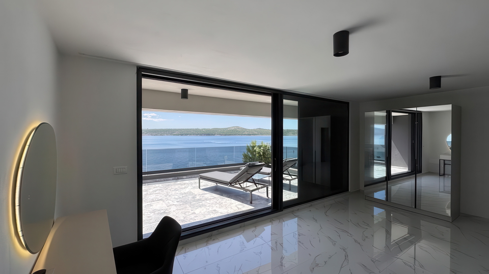 Exklusive Villa in erster Meereslinie in der Umgebung von Zadar&excl;