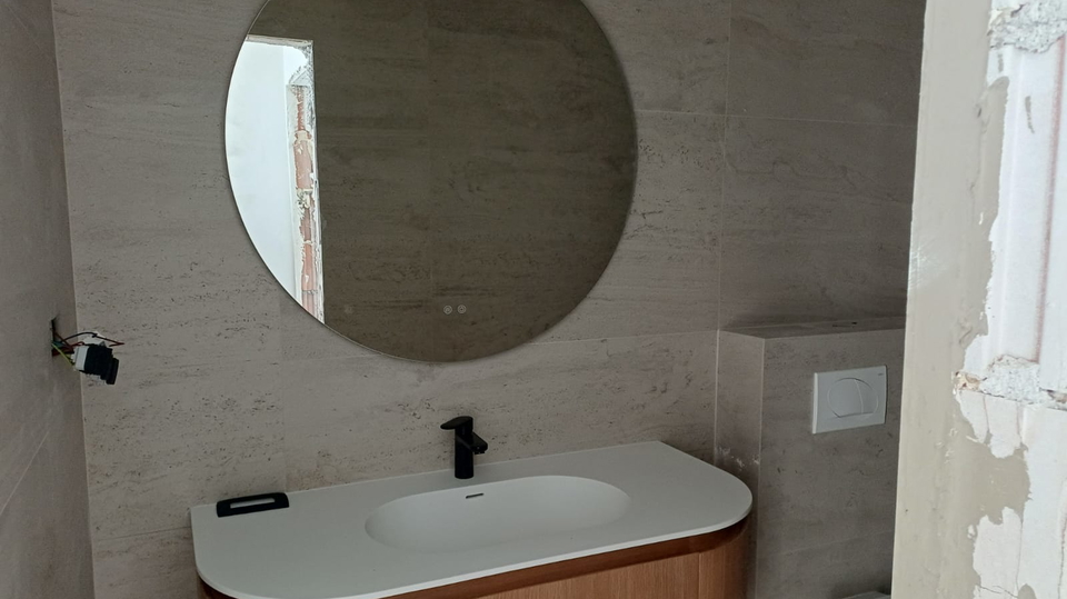 Luxurious three-bedroom apartment with sea view &ndash; &Ccaron;iovo&comma; 250 m from the sea&excl;