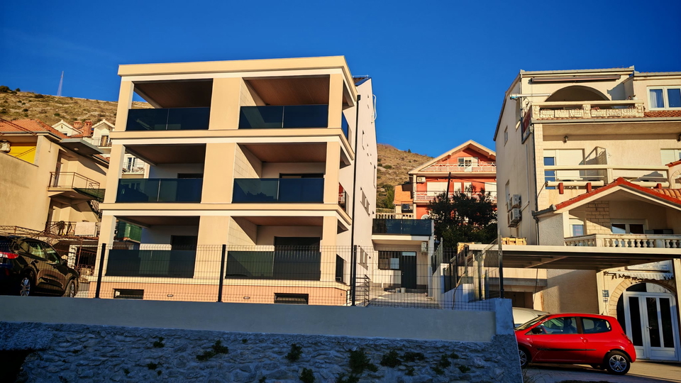 Lussuosa nuova costruzione moderna a Seget &ndash; La perfetta combinazione di stile e comfort&excl;