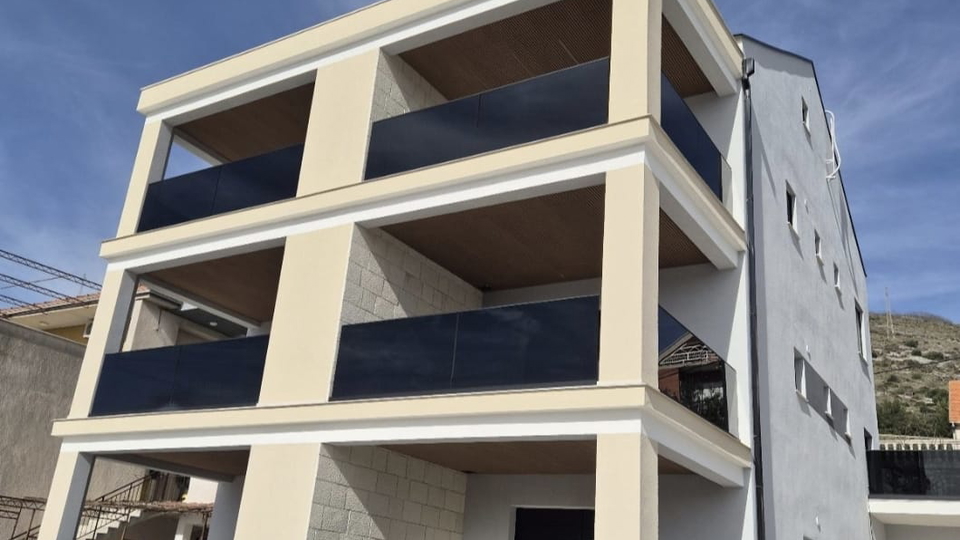 Lussuosa nuova costruzione moderna a Seget &ndash; La perfetta combinazione di stile e comfort&excl;