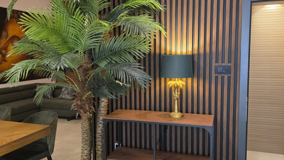 Appartamento moderno completamente ristrutturato a Ka&scaron;tel Stari &ndash; vicinanza al mare e al lungomare&excl;