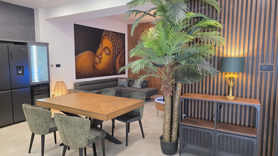 Appartamento moderno completamente ristrutturato a Ka&scaron;tel Stari &ndash; vicinanza al mare e al lungomare&excl;