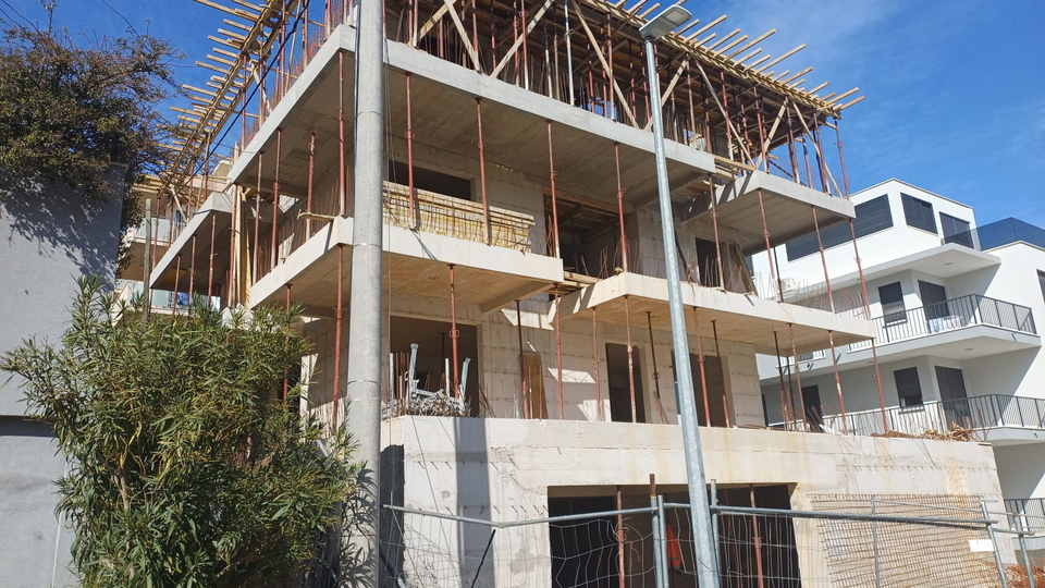 Luksuzan trosoban stan 350 m od pla&zcaron;e &ndash; &Zcaron;njan&comma; Split&excl;