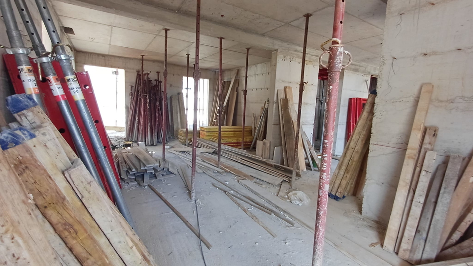 Luksuzan trosoban stan 350 m od pla&zcaron;e &ndash; &Zcaron;njan&comma; Split&excl;