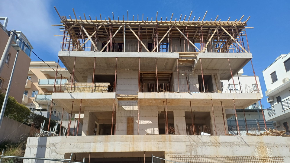 Luksuzan trosoban stan 350 m od pla&zcaron;e &ndash; &Zcaron;njan&comma; Split&excl;