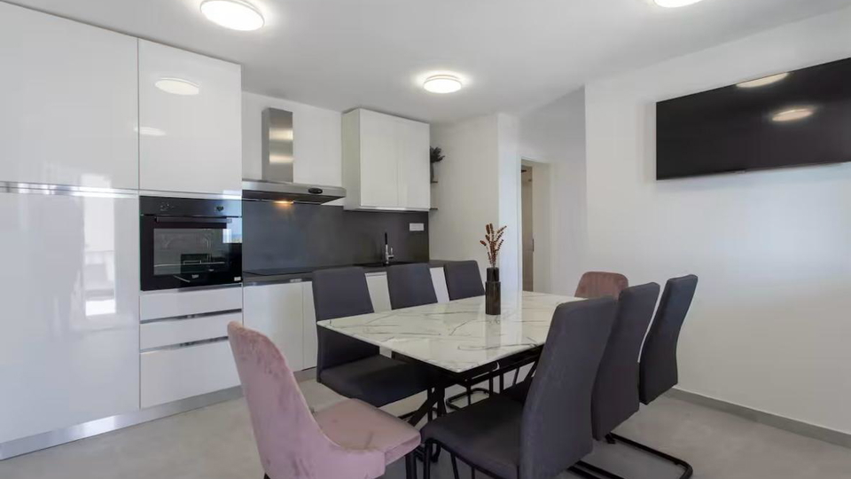 Prekrasna ku&cacute;a za odmor na otoku &Ccaron;iovu &ndash; samo 200 m od mora&excl;