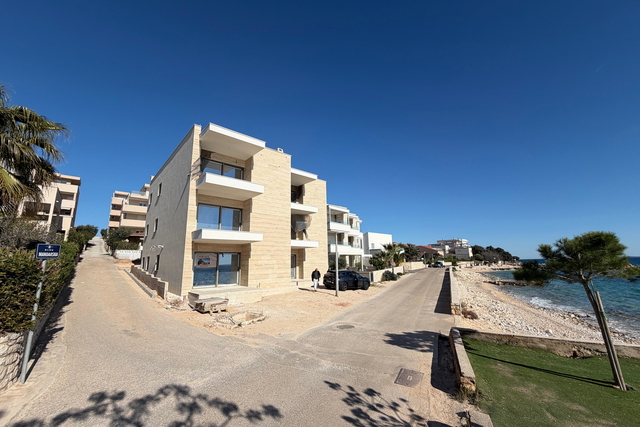 Luksuzni penthouse prvi red do mora - Mandre, otok Pag!