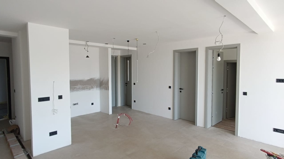 Appartamento di lusso con splendida vista sul mare e sulla citt&agrave; &ndash; Primo&scaron;ten&excl;