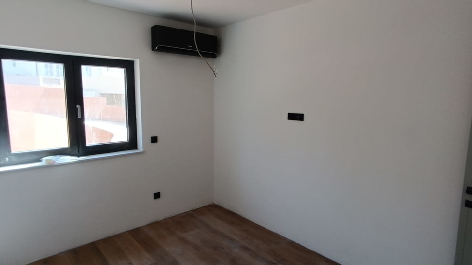 Appartamento di lusso con splendida vista sul mare e sulla citt&agrave; &ndash; Primo&scaron;ten&excl;