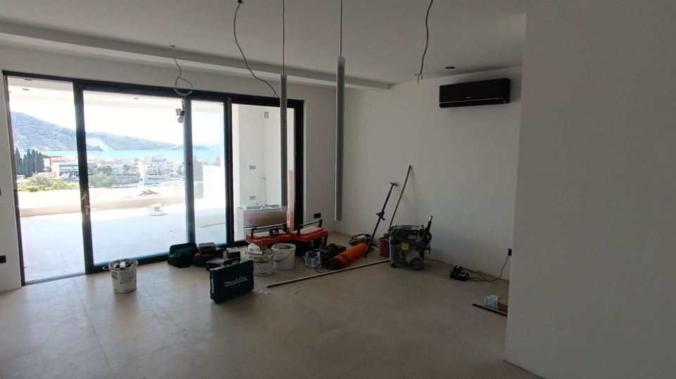 Appartamento di lusso con splendida vista sul mare e sulla citt&agrave; &ndash; Primo&scaron;ten&excl;