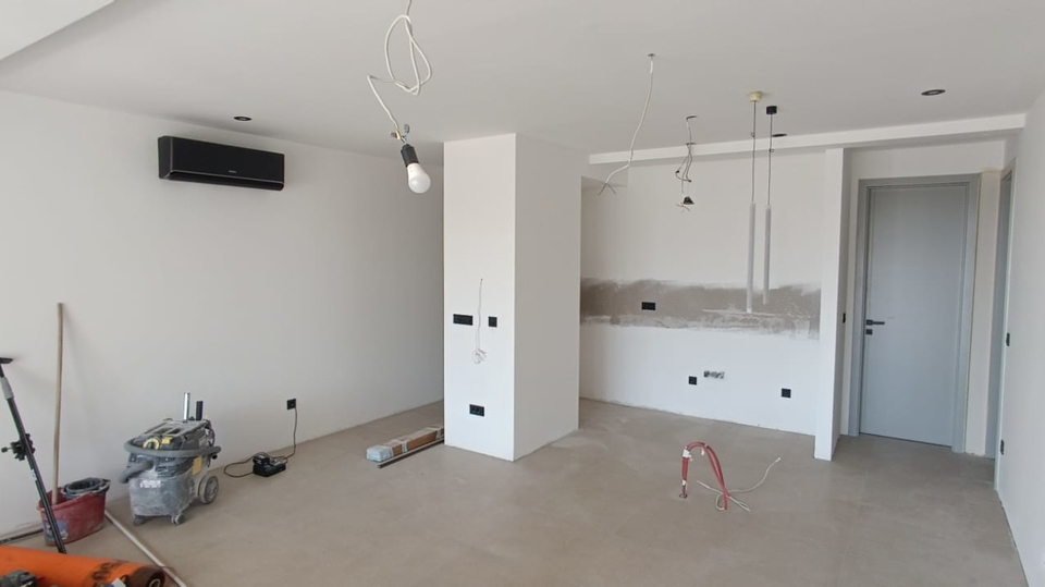 Appartamento di lusso con splendida vista sul mare e sulla citt&agrave; &ndash; Primo&scaron;ten&excl;