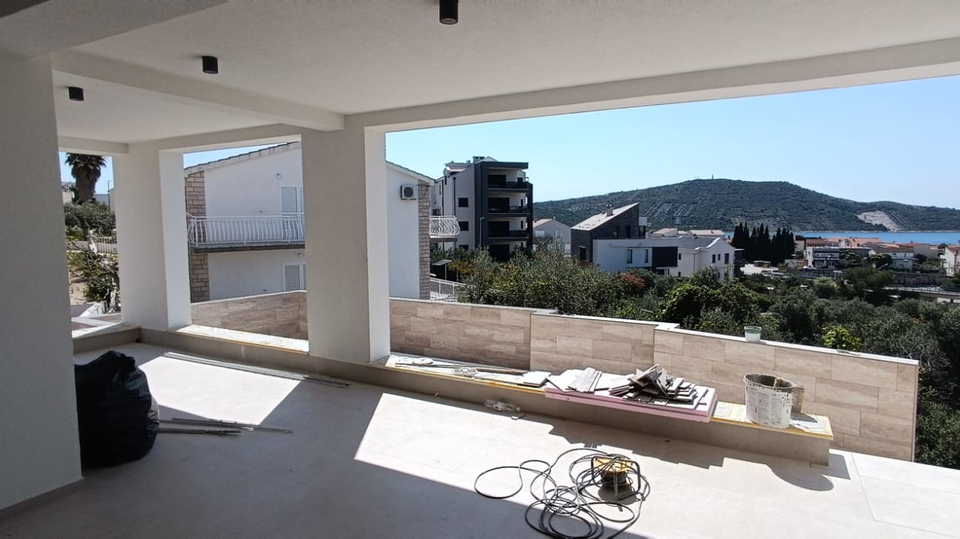 Appartamento di lusso con splendida vista sul mare e sulla citt&agrave; &ndash; Primo&scaron;ten&excl;