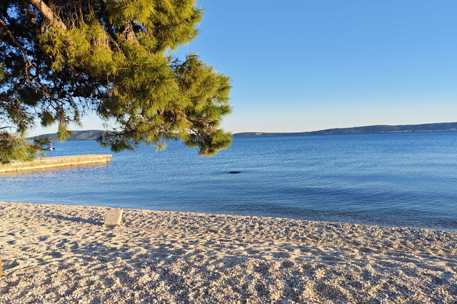 Dvoetažni penthouse v novogradnji 250 m od morja v okolici Splita!