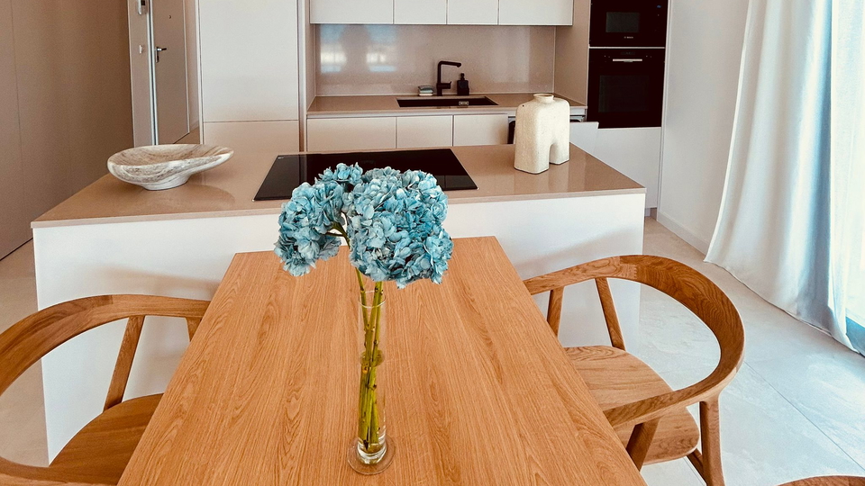 Luxury apartment with garden and pool first line to the beach &ndash; Seget Donji&excl;