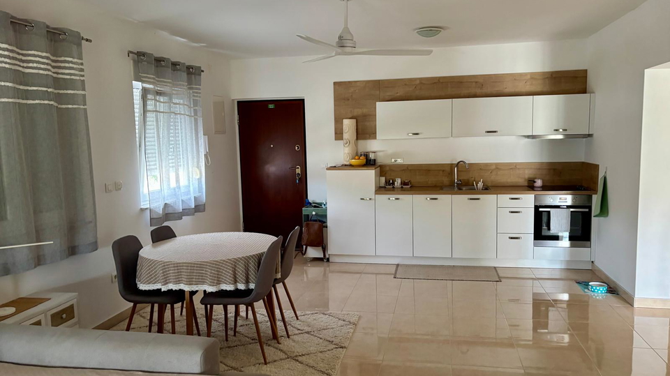 &Pcy;&rcy;&ocy;&scy;&tcy;&ocy;&rcy;&ncy;&acy;&yacy; &kcy;&vcy;&acy;&rcy;&tcy;&icy;&rcy;&acy; &scy; &tcy;&iecy;&rcy;&rcy;&acy;&scy;&ocy;&jcy; &icy; &scy;&acy;&dcy;&ocy;&mcy; &vcy; 180 &mcy; &ocy;&tcy; &pcy;&lcy;&yacy;&zhcy;&acy; &vcy; &ocy;&kcy;&rcy;&iecy;&scy;&tcy;&ncy;&ocy;&scy;&tcy;&yacy;&khcy; &Zcy;&acy;&dcy;&acy;&rcy;&acy;&excl;