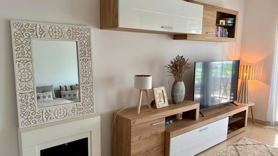 &Pcy;&rcy;&ocy;&scy;&tcy;&ocy;&rcy;&ncy;&acy;&yacy; &kcy;&vcy;&acy;&rcy;&tcy;&icy;&rcy;&acy; &scy; &tcy;&iecy;&rcy;&rcy;&acy;&scy;&ocy;&jcy; &icy; &scy;&acy;&dcy;&ocy;&mcy; &vcy; 180 &mcy; &ocy;&tcy; &pcy;&lcy;&yacy;&zhcy;&acy; &vcy; &ocy;&kcy;&rcy;&iecy;&scy;&tcy;&ncy;&ocy;&scy;&tcy;&yacy;&khcy; &Zcy;&acy;&dcy;&acy;&rcy;&acy;&excl;