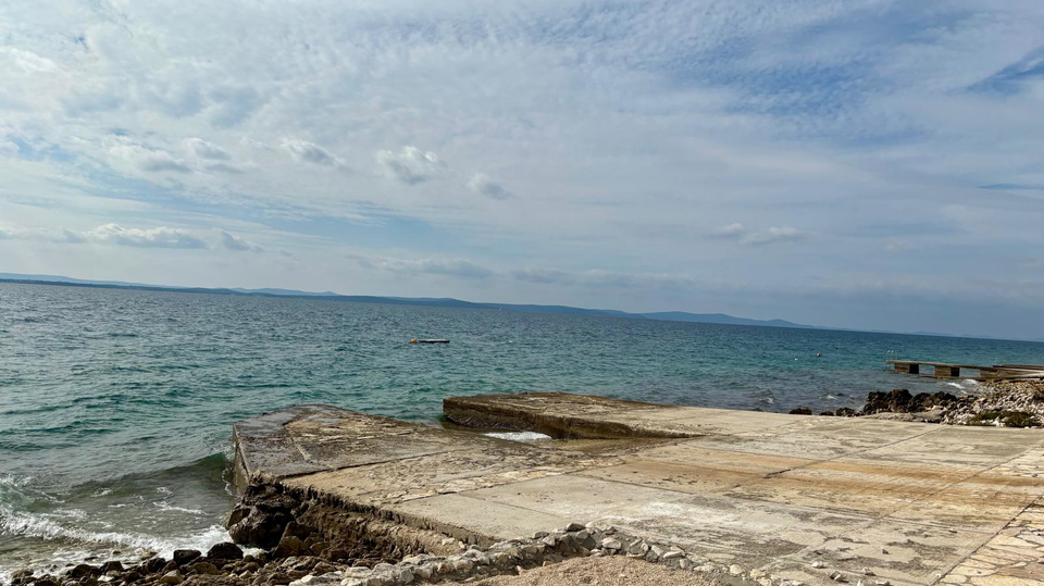 &Pcy;&rcy;&ocy;&scy;&tcy;&ocy;&rcy;&ncy;&acy;&yacy; &kcy;&vcy;&acy;&rcy;&tcy;&icy;&rcy;&acy; &scy; &tcy;&iecy;&rcy;&rcy;&acy;&scy;&ocy;&jcy; &icy; &scy;&acy;&dcy;&ocy;&mcy; &vcy; 180 &mcy; &ocy;&tcy; &pcy;&lcy;&yacy;&zhcy;&acy; &vcy; &ocy;&kcy;&rcy;&iecy;&scy;&tcy;&ncy;&ocy;&scy;&tcy;&yacy;&khcy; &Zcy;&acy;&dcy;&acy;&rcy;&acy;&excl;