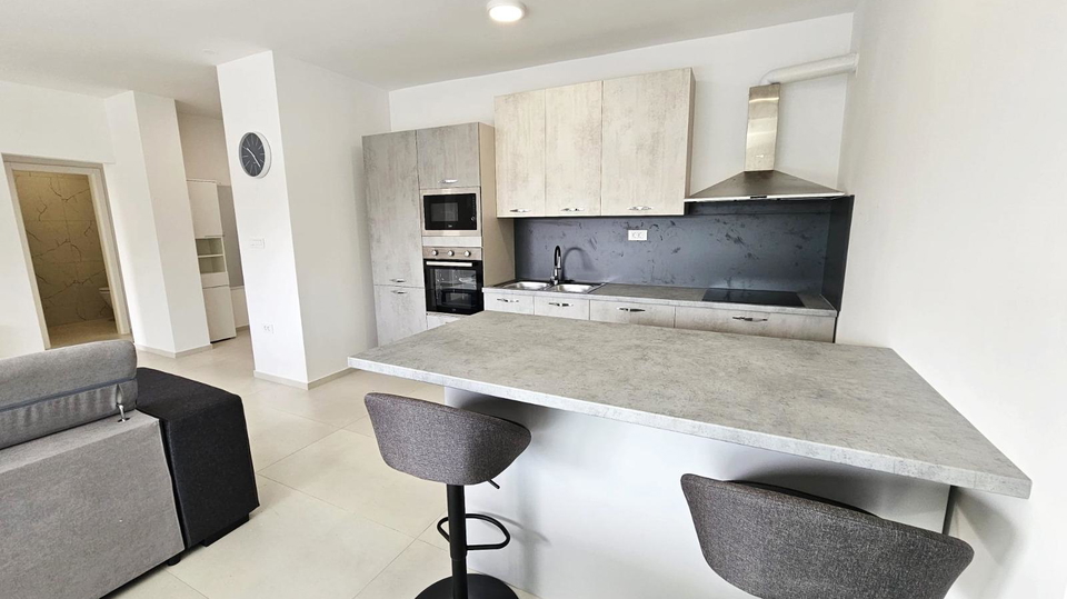 Luxuri&ouml;ses Penthouse mit Dachterrasse&comma; erste Meereslinie - Srima&comma; &Scaron;ibenik&excl;