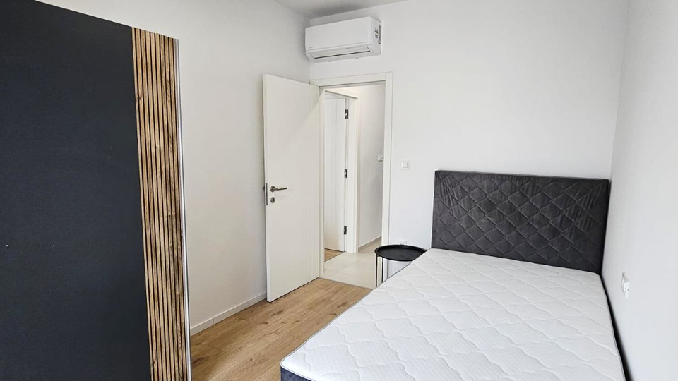 Luxuri&ouml;ses Penthouse mit Dachterrasse&comma; erste Meereslinie - Srima&comma; &Scaron;ibenik&excl;