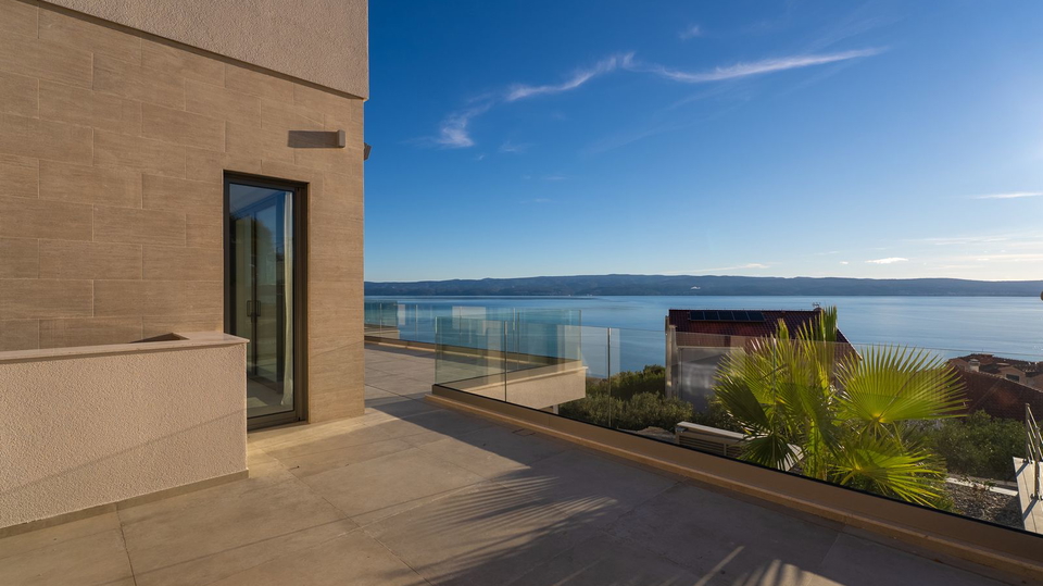 New luxury villa with panoramic sea view - Omi&scaron;&excl;