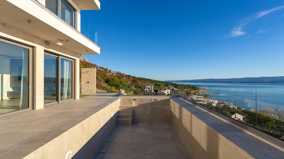 New luxury villa with panoramic sea view - Omi&scaron;&excl;