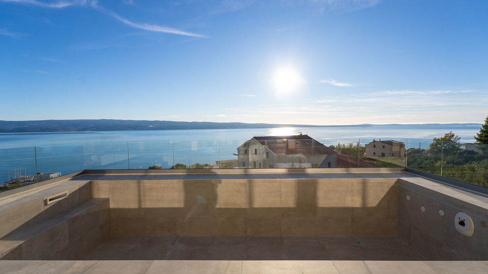 New luxury villa with panoramic sea view - Omi&scaron;&excl;