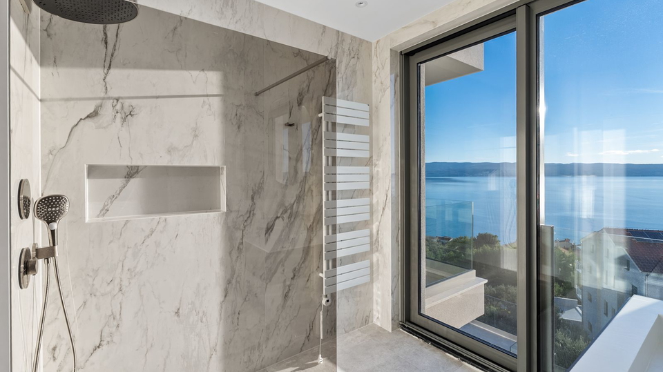 New luxury villa with panoramic sea view - Omi&scaron;&excl;