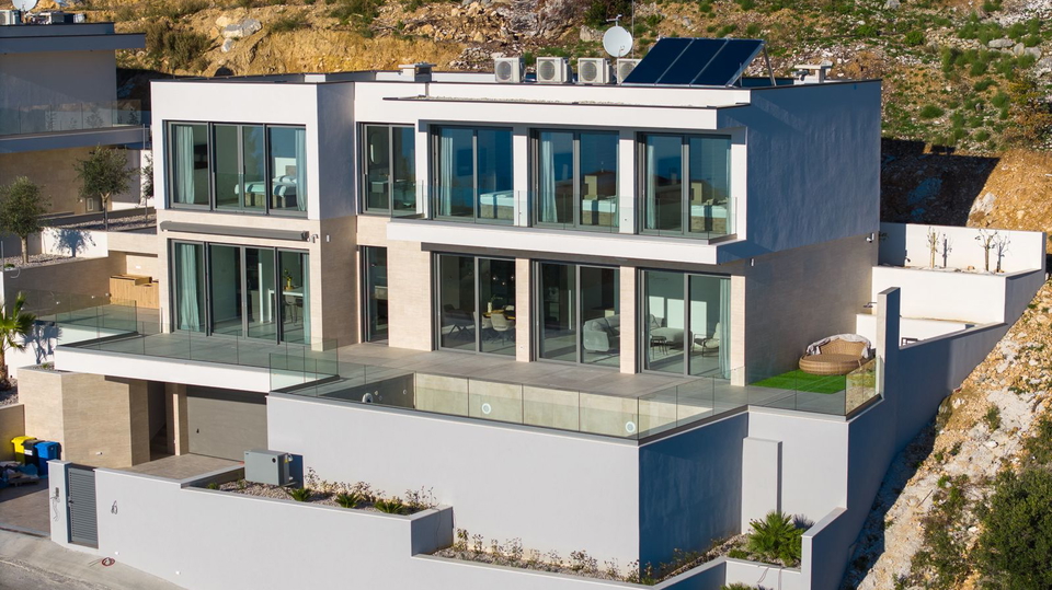 New luxury villa with panoramic sea view - Omi&scaron;&excl;