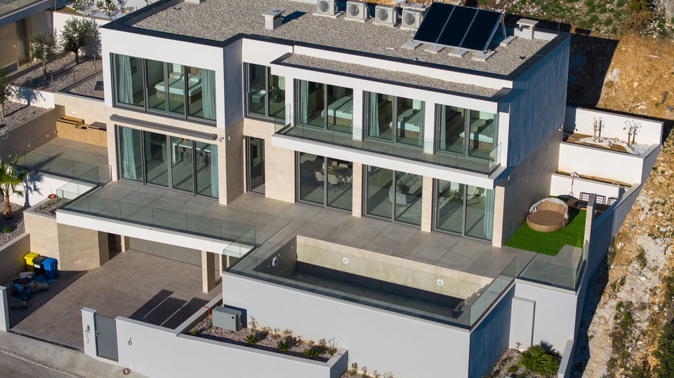 New luxury villa with panoramic sea view - Omi&scaron;&excl;