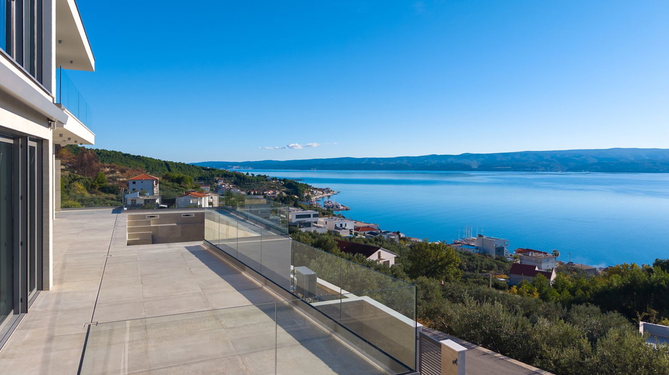 New luxury villa with panoramic sea view - Omi&scaron;&excl;