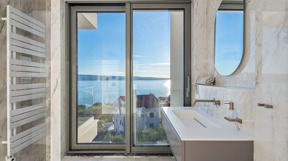 New luxury villa with panoramic sea view - Omi&scaron;&excl;