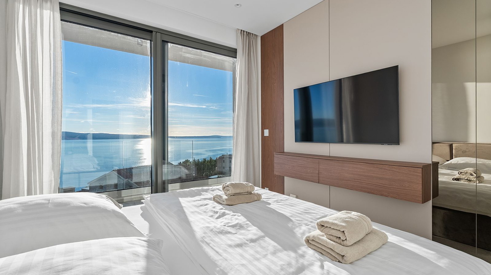 New luxury villa with panoramic sea view - Omi&scaron;&excl;