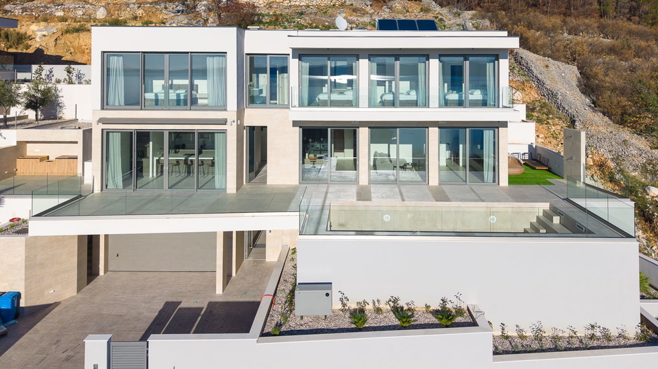New luxury villa with panoramic sea view - Omi&scaron;&excl;