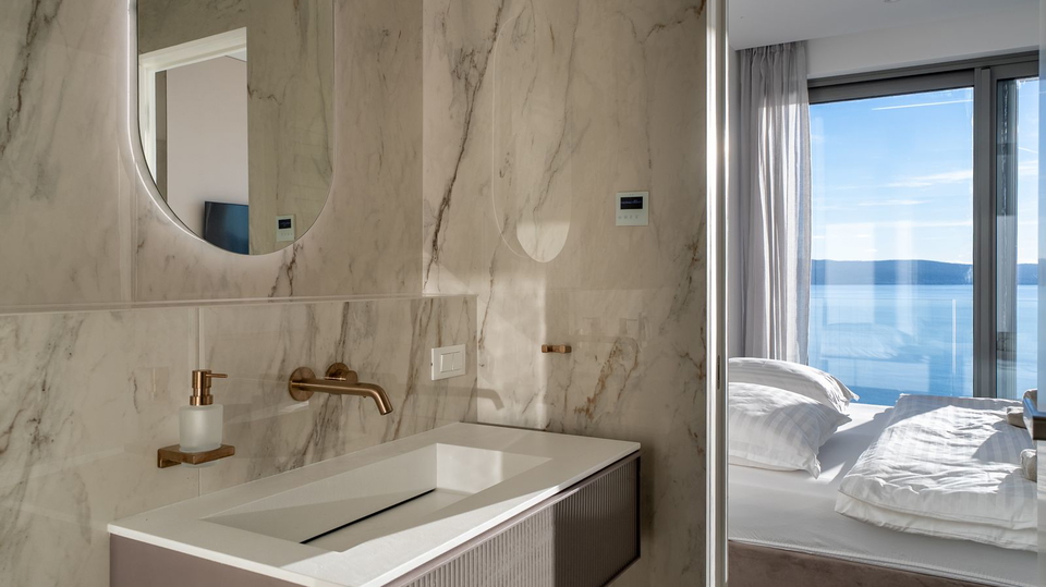 New luxury villa with panoramic sea view - Omi&scaron;&excl;