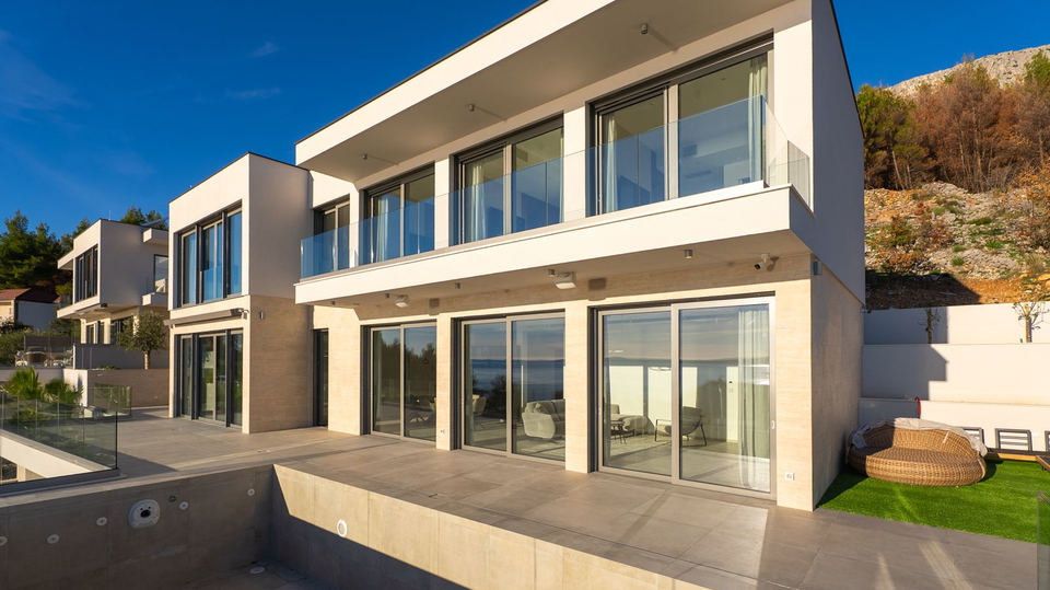 New luxury villa with panoramic sea view - Omi&scaron;&excl;