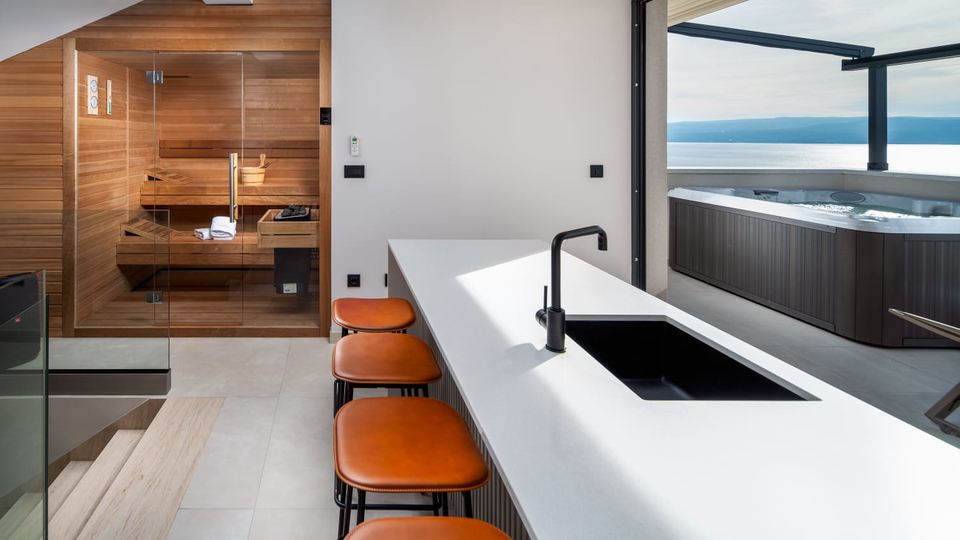 Neue elegante Villa mit Pool und offenem Meerblick in der Umgebung von Split&excl;