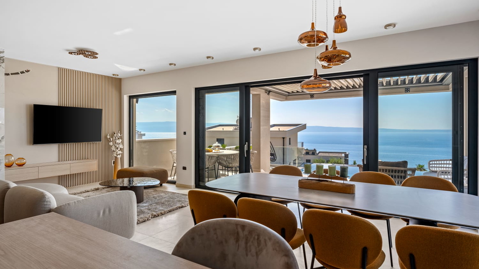 Neue elegante Villa mit Pool und offenem Meerblick in der Umgebung von Split&excl;