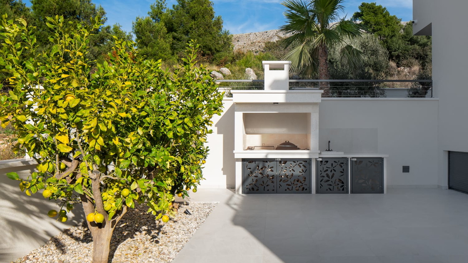 Neue elegante Villa mit Pool und offenem Meerblick in der Umgebung von Split&excl;