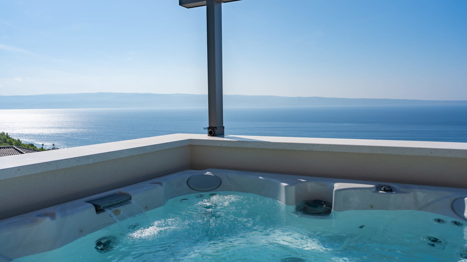 Neue elegante Villa mit Pool und offenem Meerblick in der Umgebung von Split&excl;