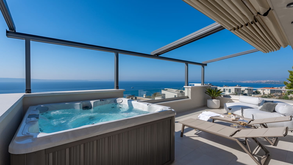 Neue elegante Villa mit Pool und offenem Meerblick in der Umgebung von Split&excl;
