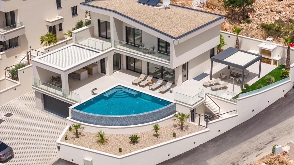 Luxuri&ouml;se moderne Villa mit Panoramablick auf das Meer &ndash; 300 m vom Strand entfernt&comma; in der N&auml;he von Split&excl;