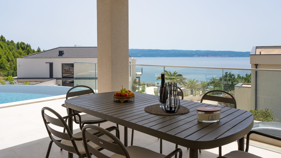 Luxuri&ouml;se moderne Villa mit Panoramablick auf das Meer &ndash; 300 m vom Strand entfernt&comma; in der N&auml;he von Split&excl;