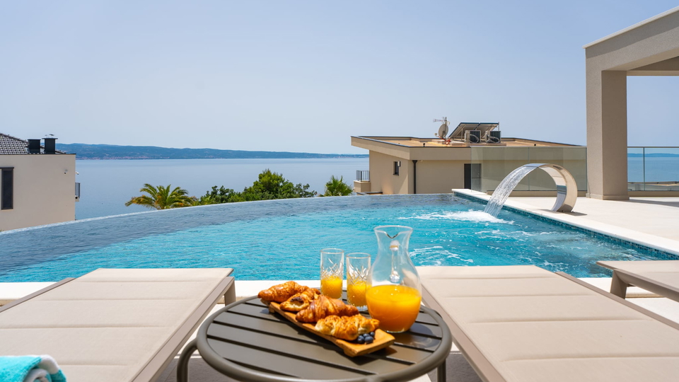 Luxuri&ouml;se moderne Villa mit Panoramablick auf das Meer &ndash; 300 m vom Strand entfernt&comma; in der N&auml;he von Split&excl;