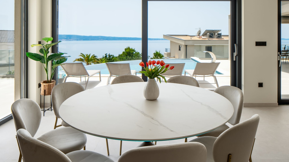 Luxuri&ouml;se moderne Villa mit Panoramablick auf das Meer &ndash; 300 m vom Strand entfernt&comma; in der N&auml;he von Split&excl;