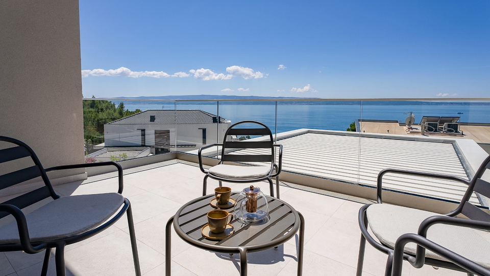 Luxuri&ouml;se moderne Villa mit Panoramablick auf das Meer &ndash; 300 m vom Strand entfernt&comma; in der N&auml;he von Split&excl;