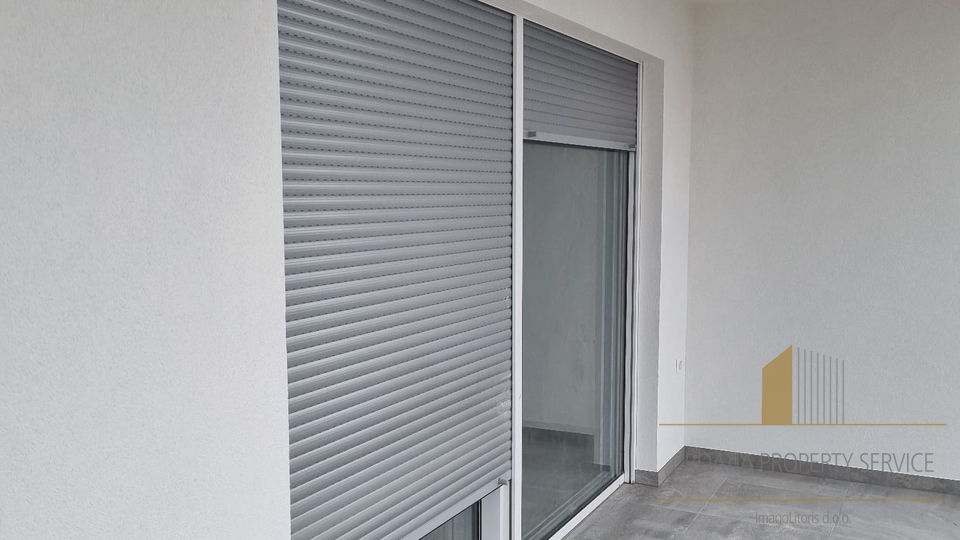 Modern penthouse with sea view – Čiovo, 150 m from the beach!