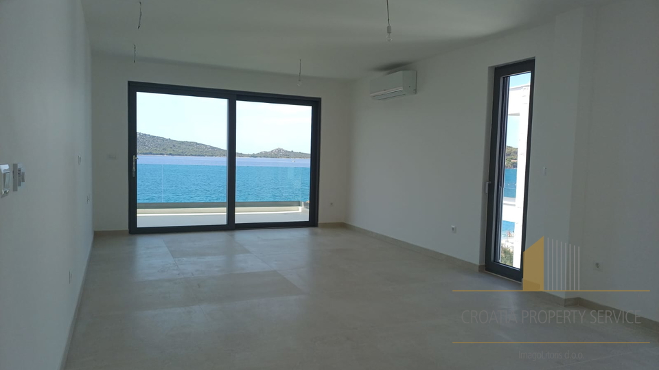 Luxury penthouse with sea view 50 m from the beach – Kalebova Luka!