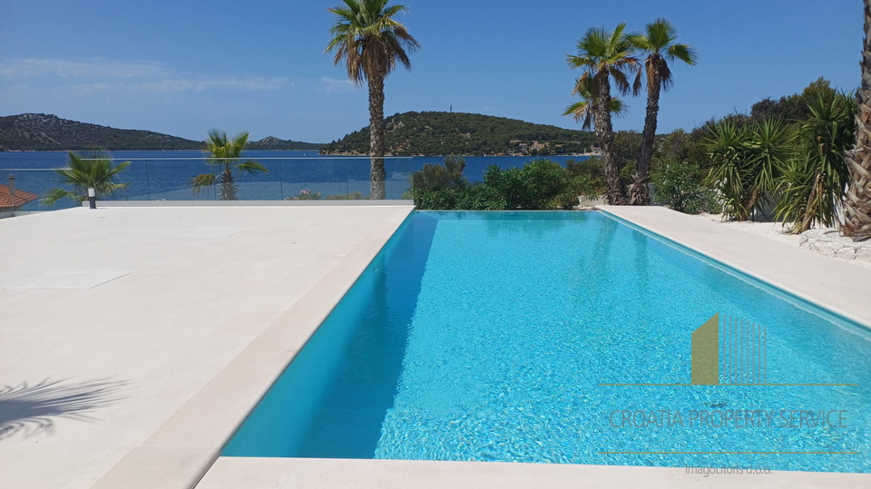 Luksuzni stan 50 m od plaže – Kalebova Luka!